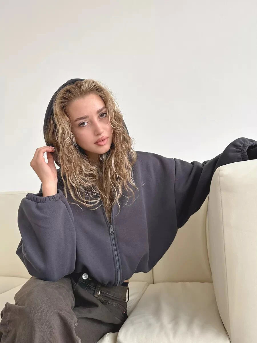 Chaqueta Corta con Capucha